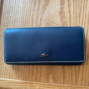 Roots black bifold leather wallet EUC